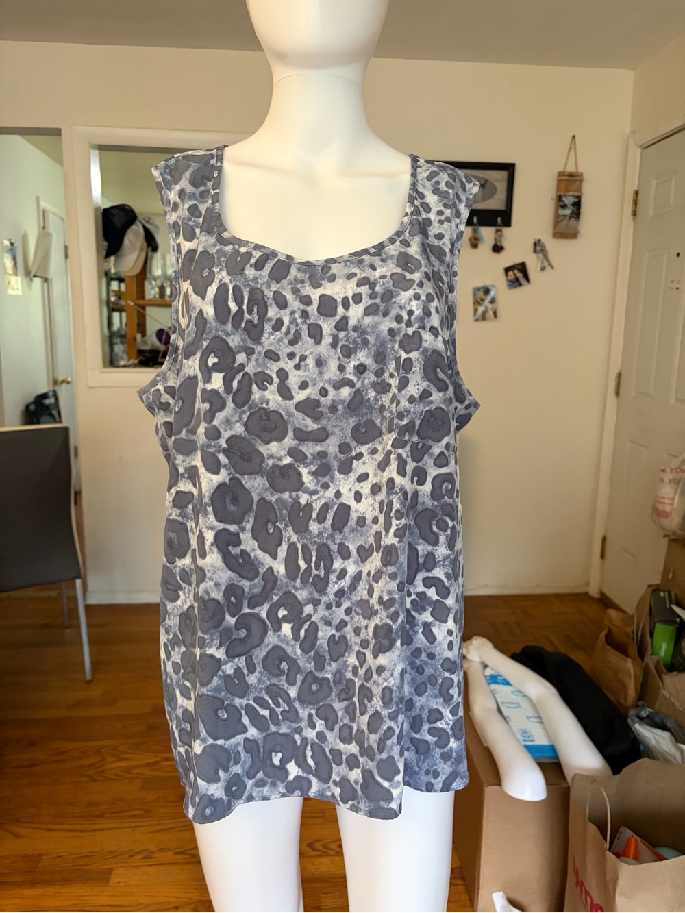 Chico's Women's XL Gray/Black Leopard Animal Print Chiffon Scoop Neck Tunic